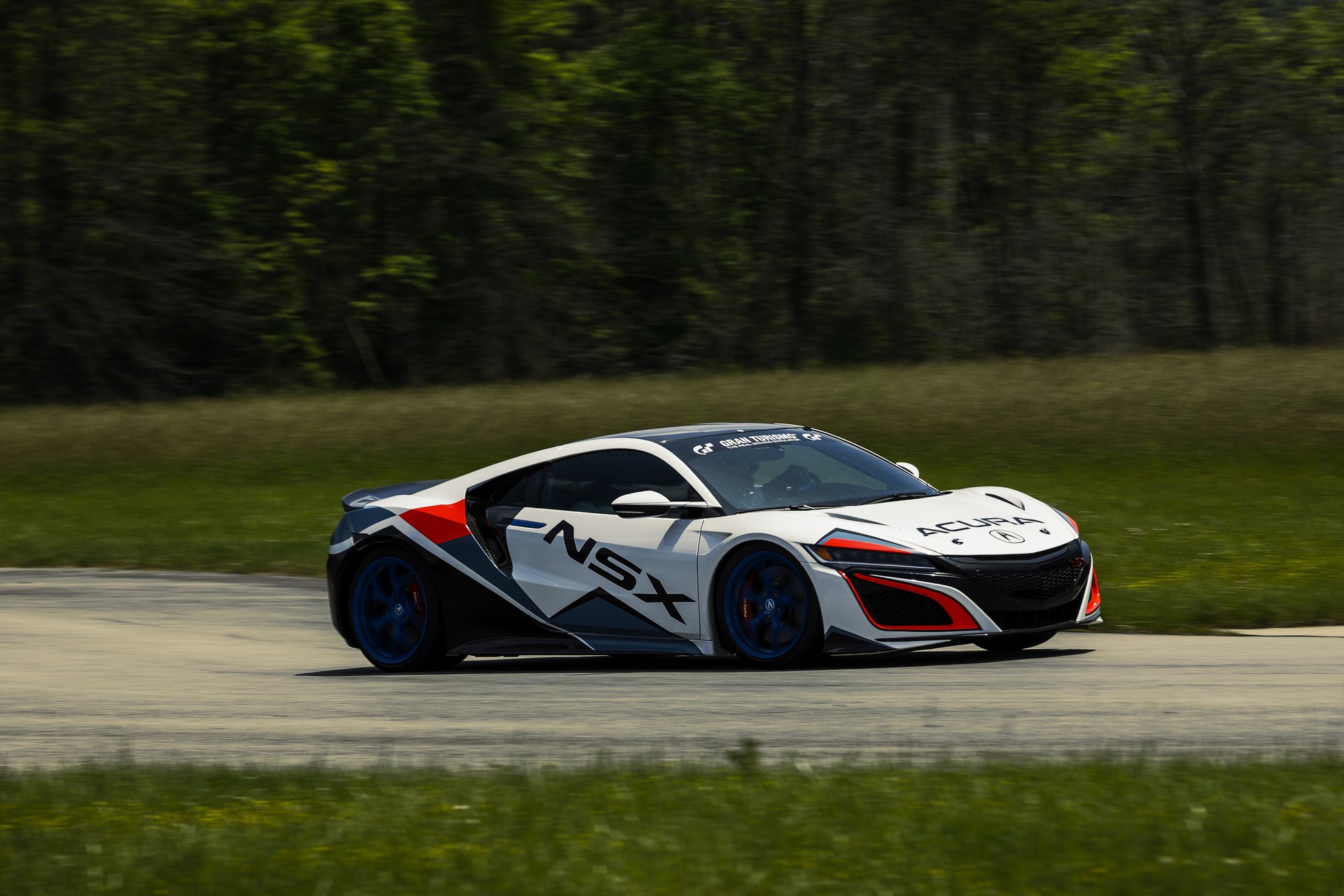 Acura To Tackle Pikes Peak With A 400 HP MDX Sport Hybrid