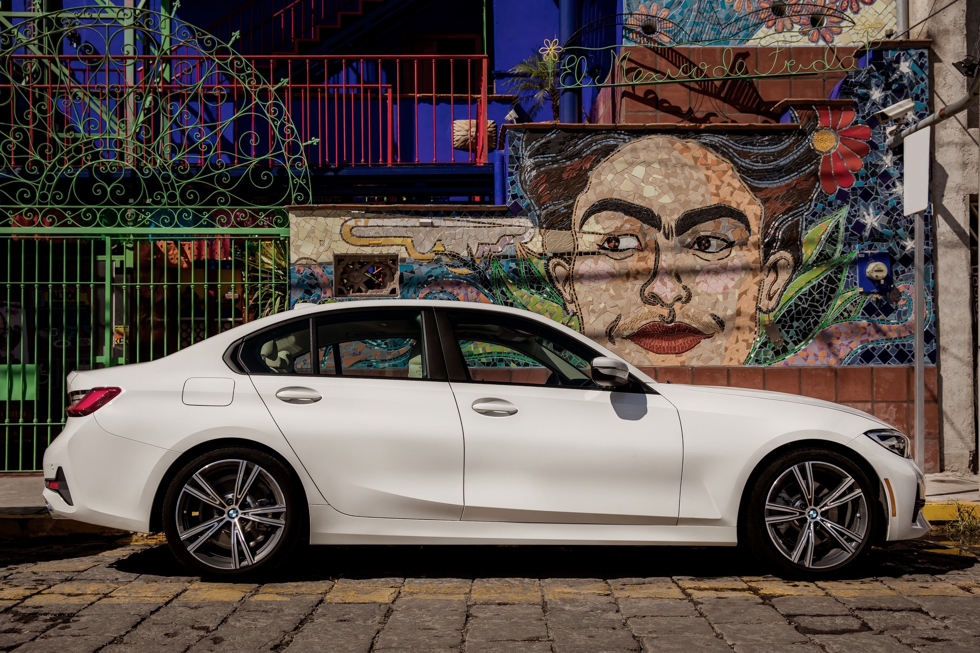 BMW Opens New Mexican Plant Days Ahead Of American Tariffs