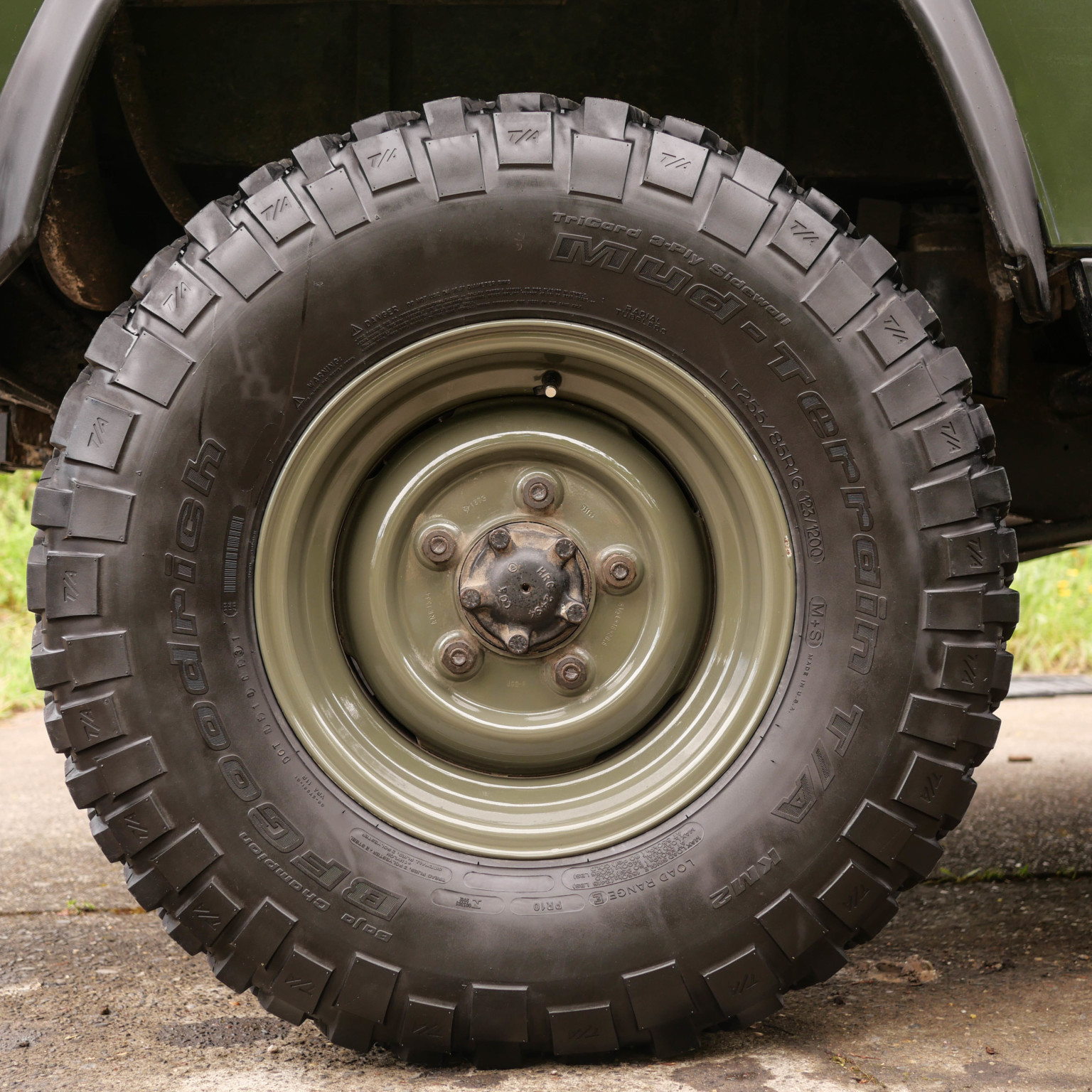 Embark On An Epic Adventure With This 1995 Land Rover Defender