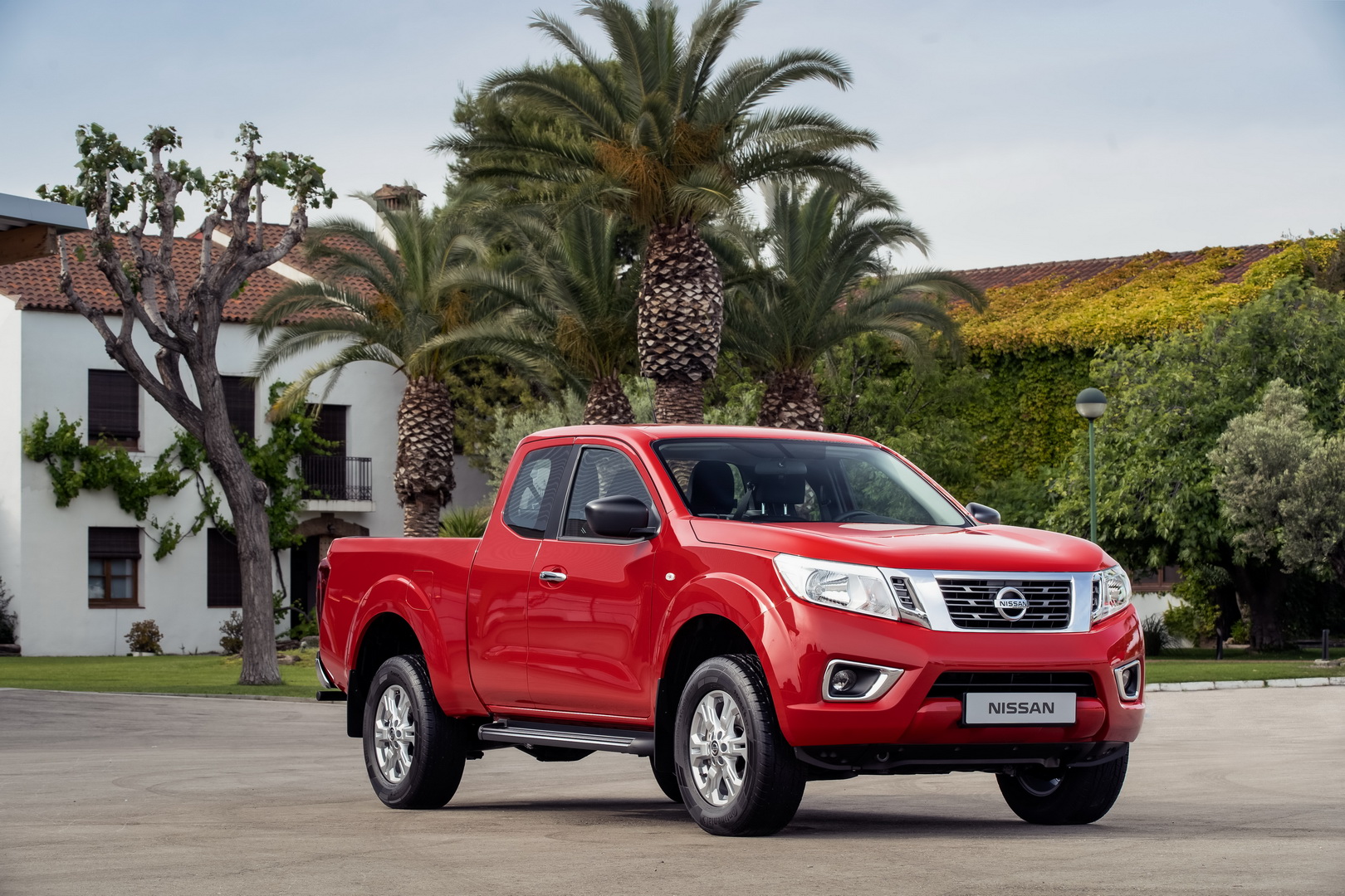 2020 Nissan Navara Rolls In With Substantial Upgrades, New Manual Gearbox