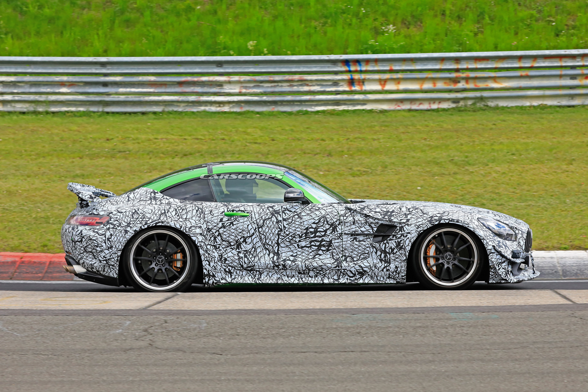 2020 Mercedes AMG GT R Black Series Wants To Become Porsche’s Worst Nightmare