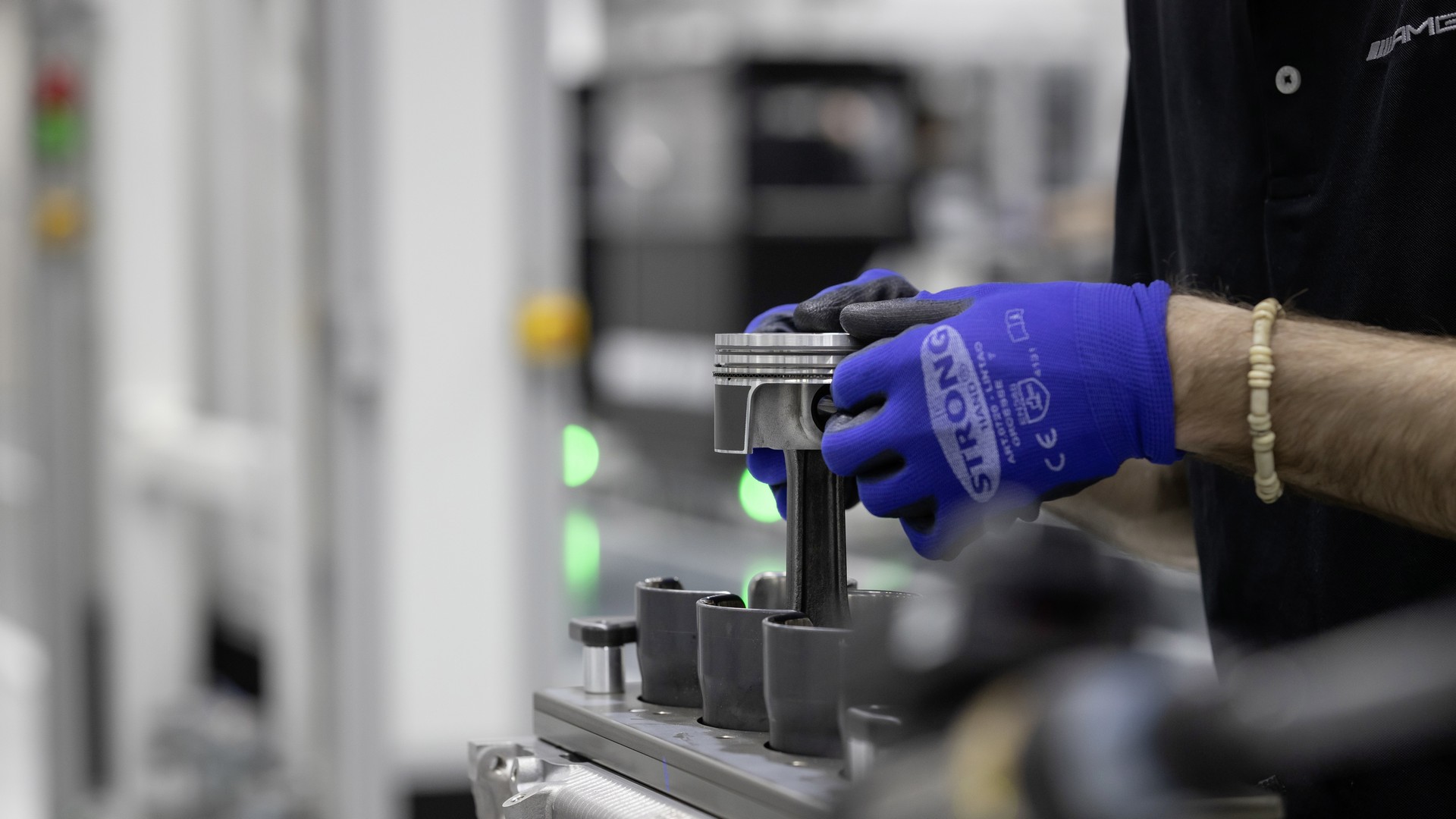 Mercedes-Benz Hints Its New Turbo Four Could Eventually Get Over 415 HP!