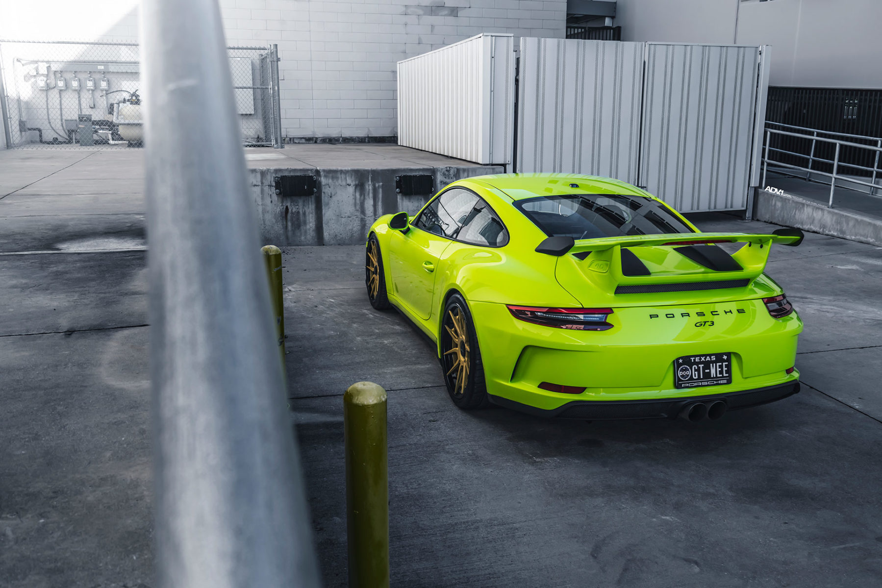 Acid Green Porsche 911 GT3 Will Burn Your Eyes And Steal Your Soul