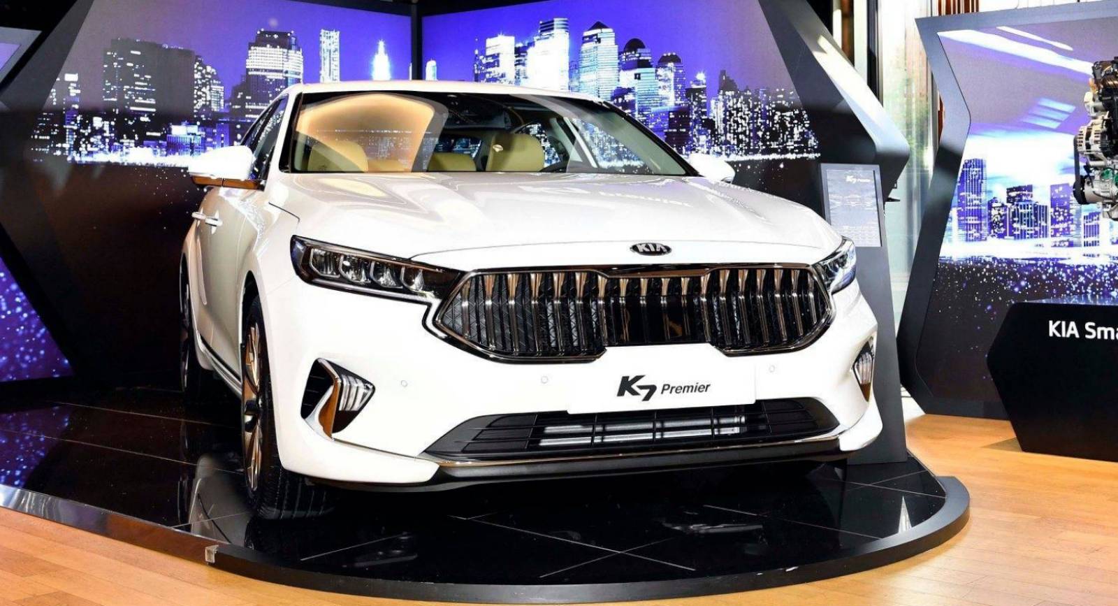 Facelifted 2020 Kia Cadenza Breaks Cover As The K7 Premier