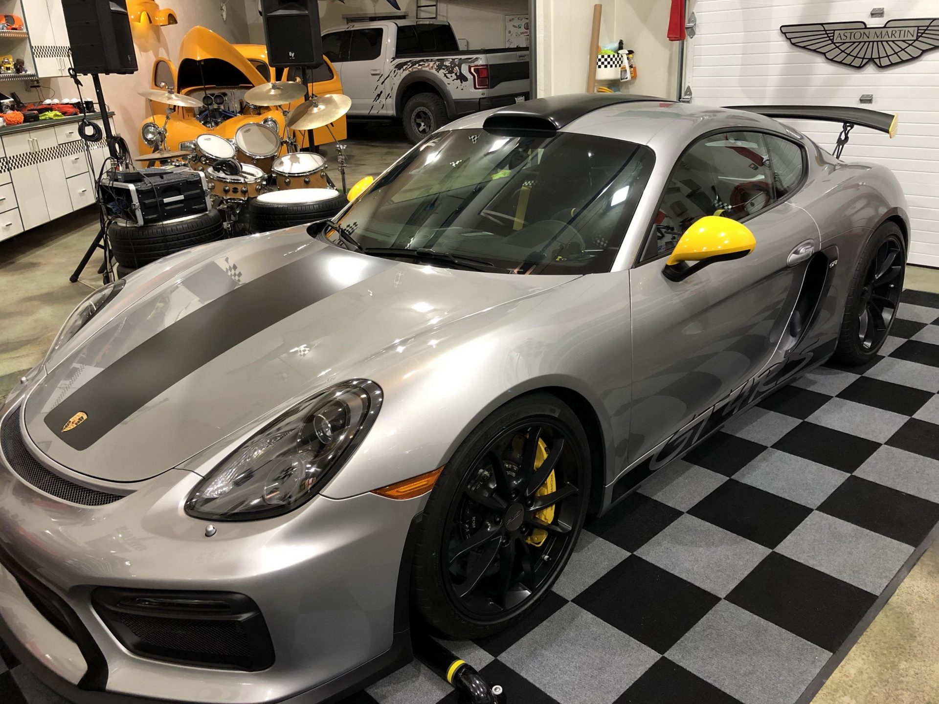 Fancy A 2.5K-Mile 2016 Porsche Cayman GT4? Of Course You Do