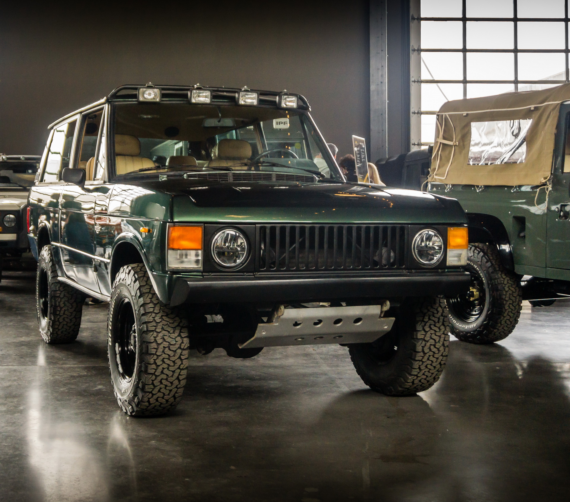1974 Range Rover Gets A Classy Makeover From Legacy Overland