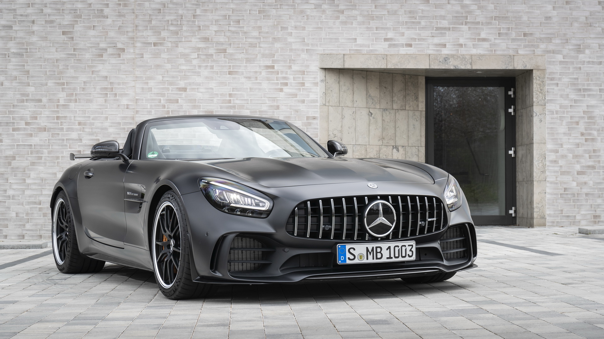 Mercedes-AMG GT R Roadster Commands A £30,000 Premium Over The Coupe In UK