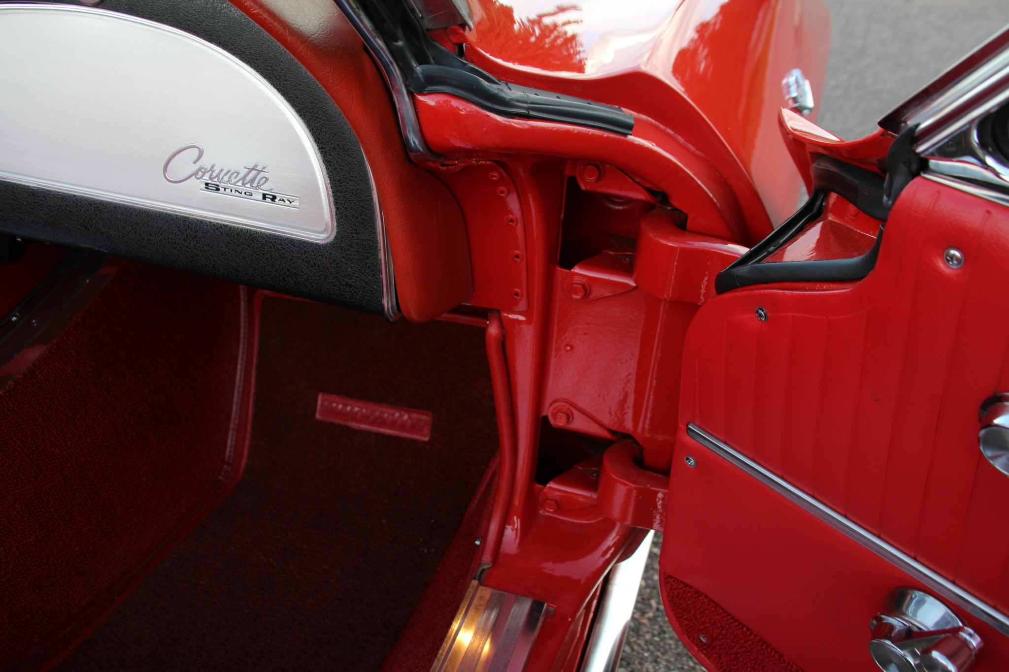 1963 Corvette Sting Ray Convertible Makes Us Weak At The Knees