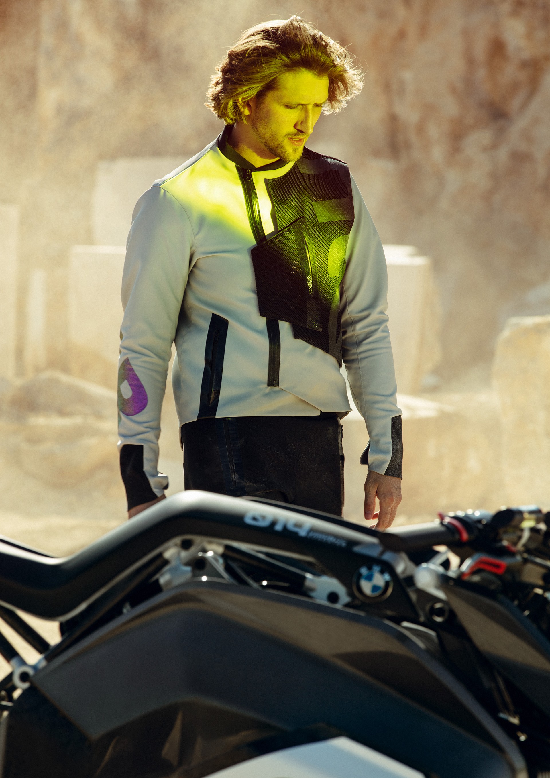 BMW’s Vision DC Roadster Is A Futuristic Electric Motorcycle