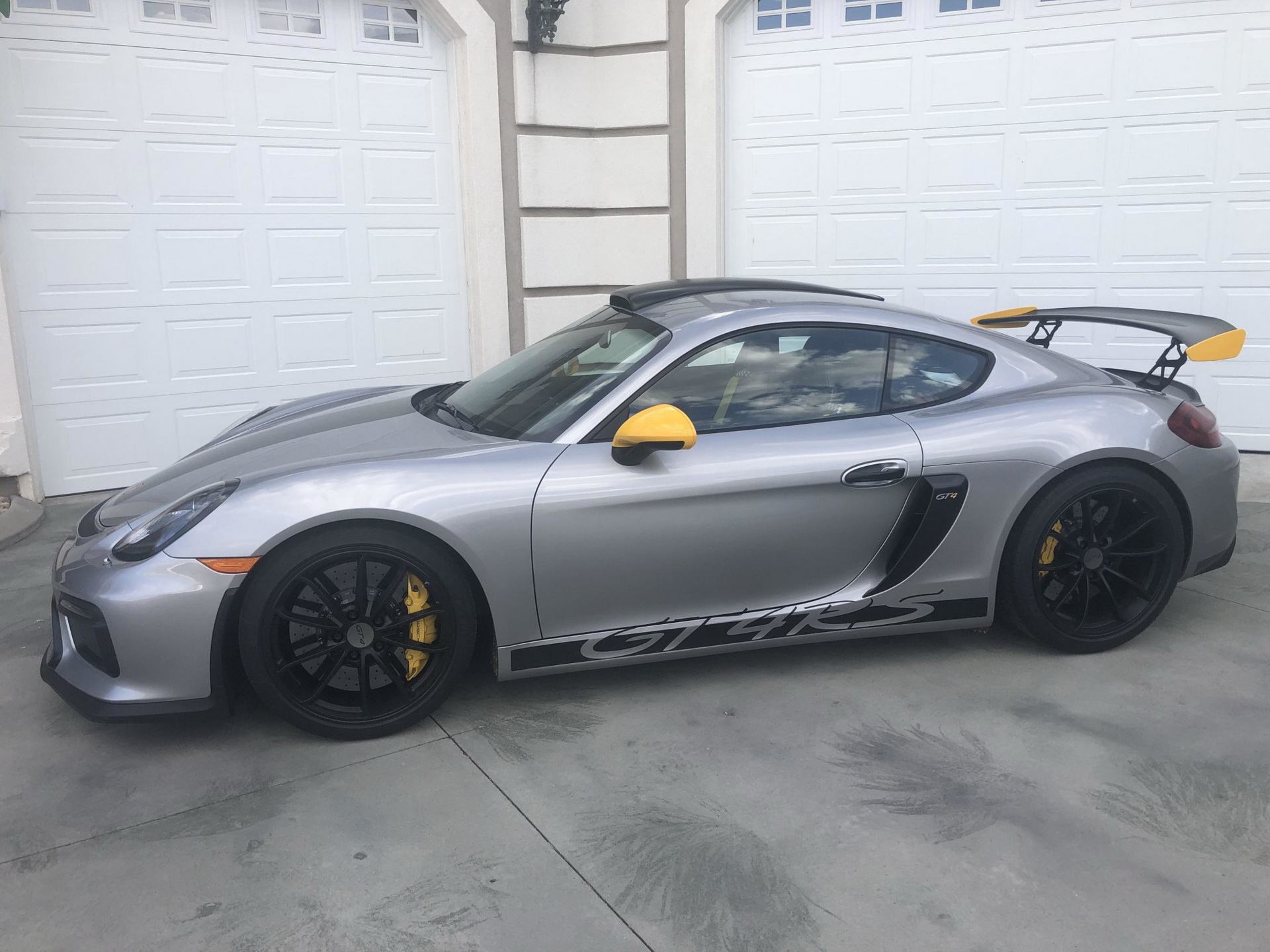 Fancy A 2.5K-Mile 2016 Porsche Cayman GT4? Of Course You Do