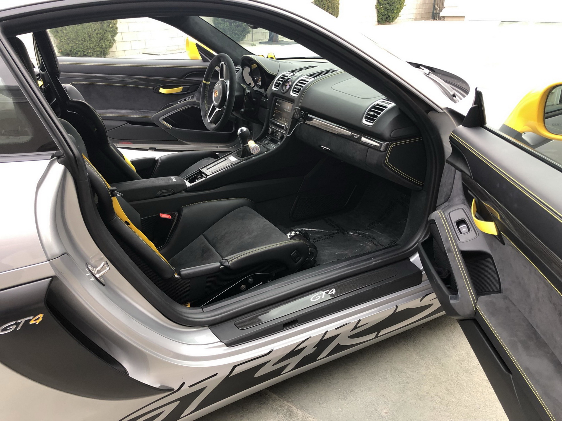 Fancy A 2.5K-Mile 2016 Porsche Cayman GT4? Of Course You Do