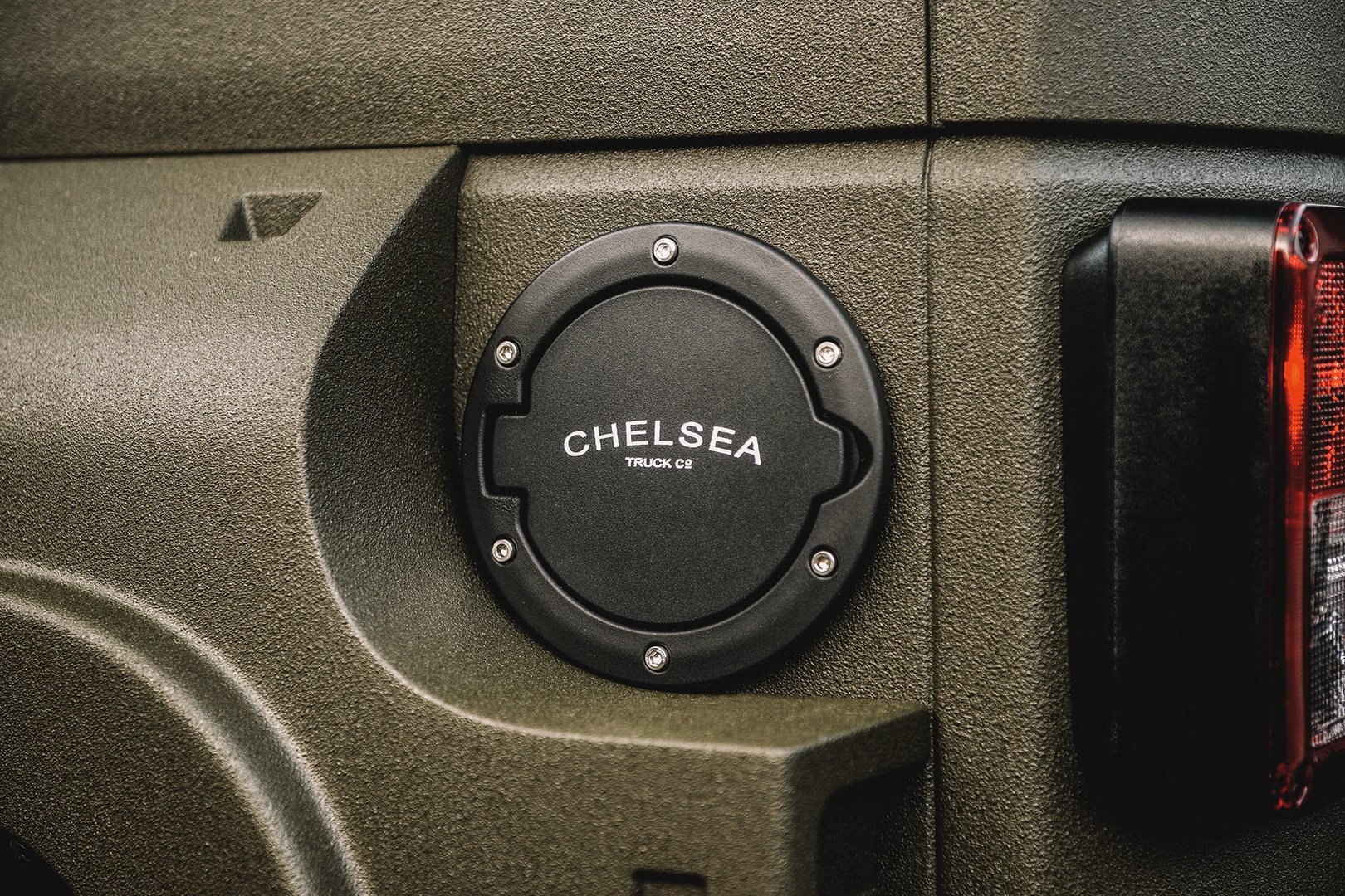 Kahn’s Jeep Wrangler Black Hawk Expedition Looks Like A Very Luxurious Military Vehicle