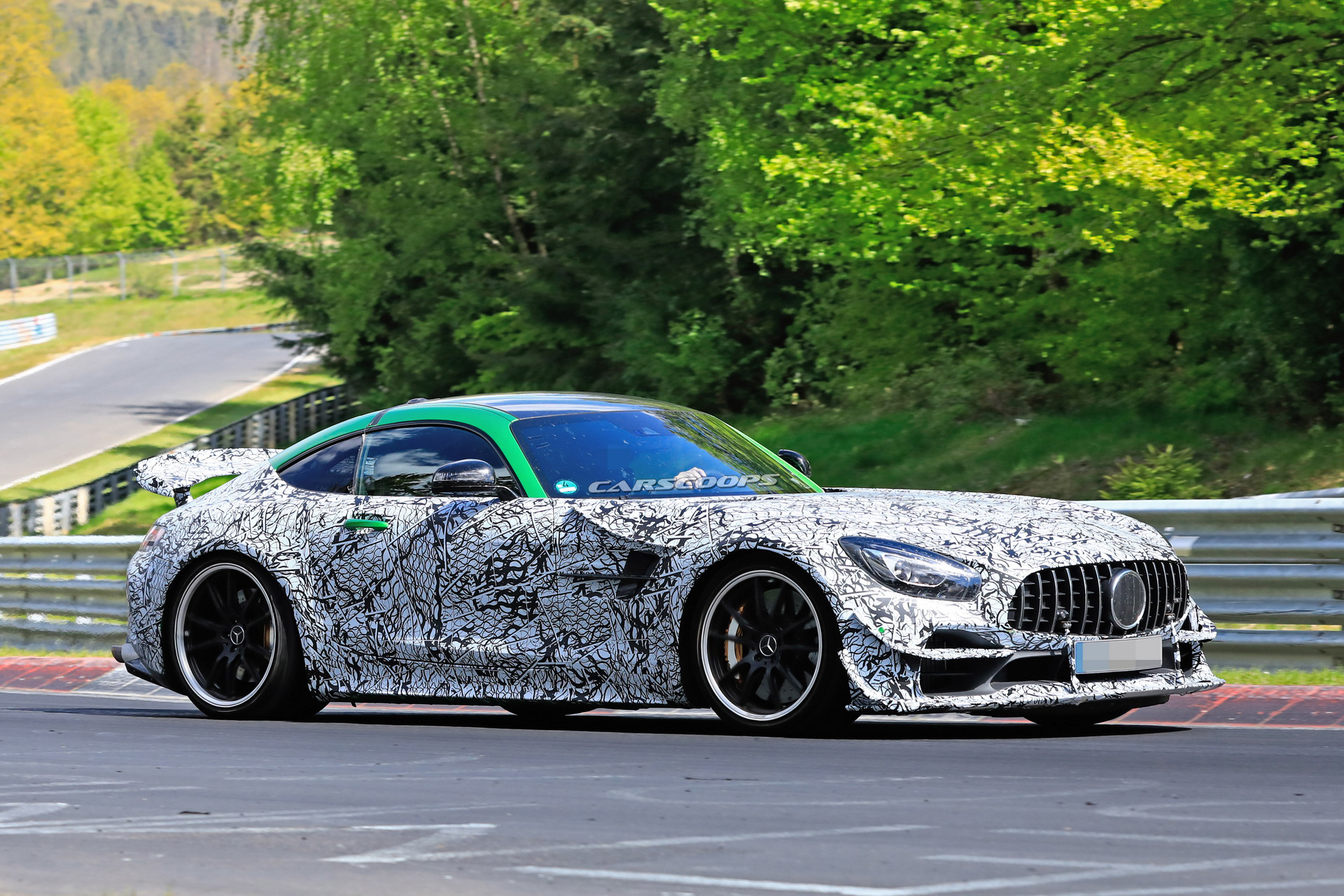 2020 Mercedes AMG GT R Black Series Wants To Become Porsche’s Worst Nightmare