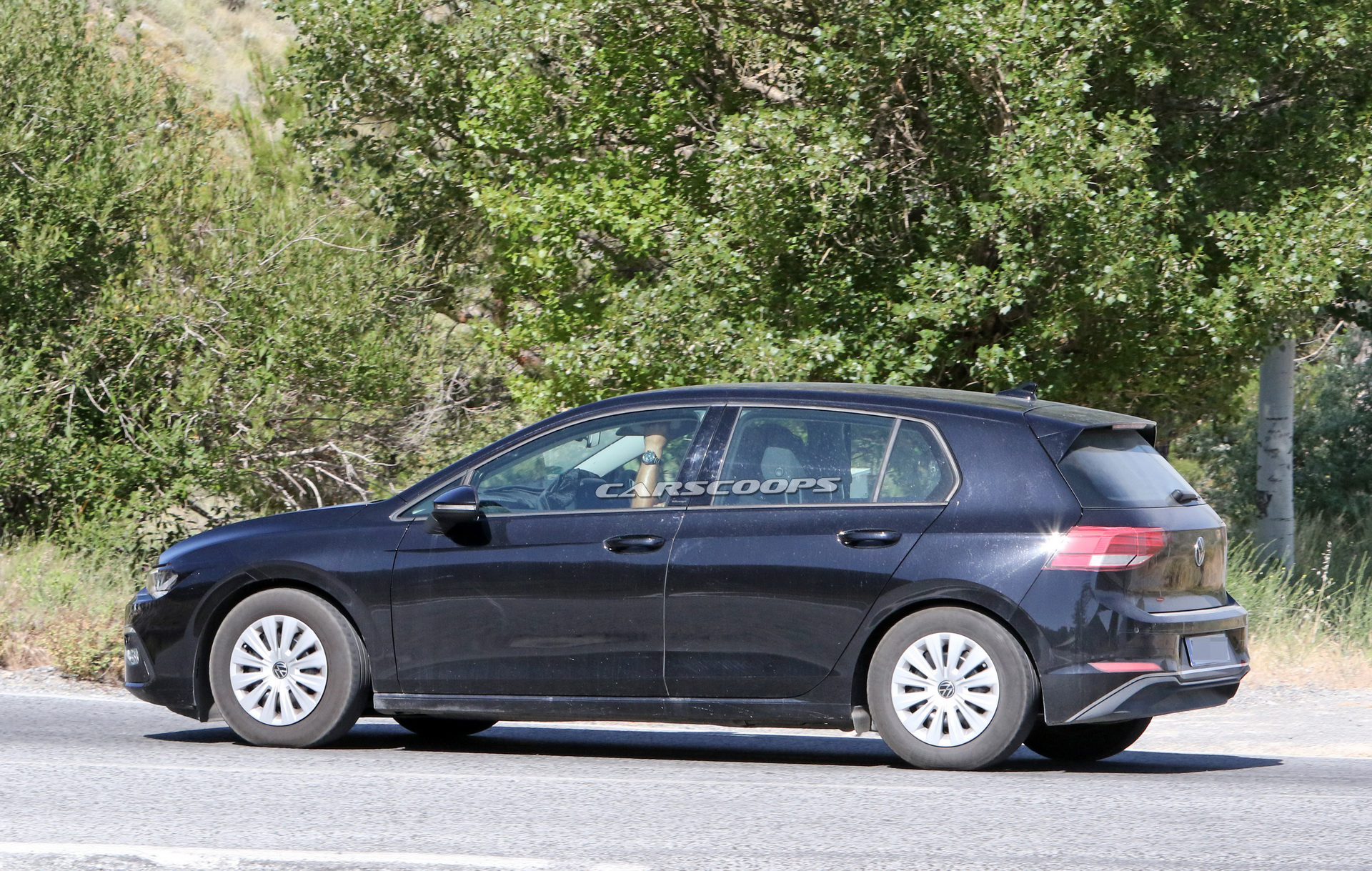 2020 VW Golf Mk8: Why Bother With Camo When It’s That Evolutionary?