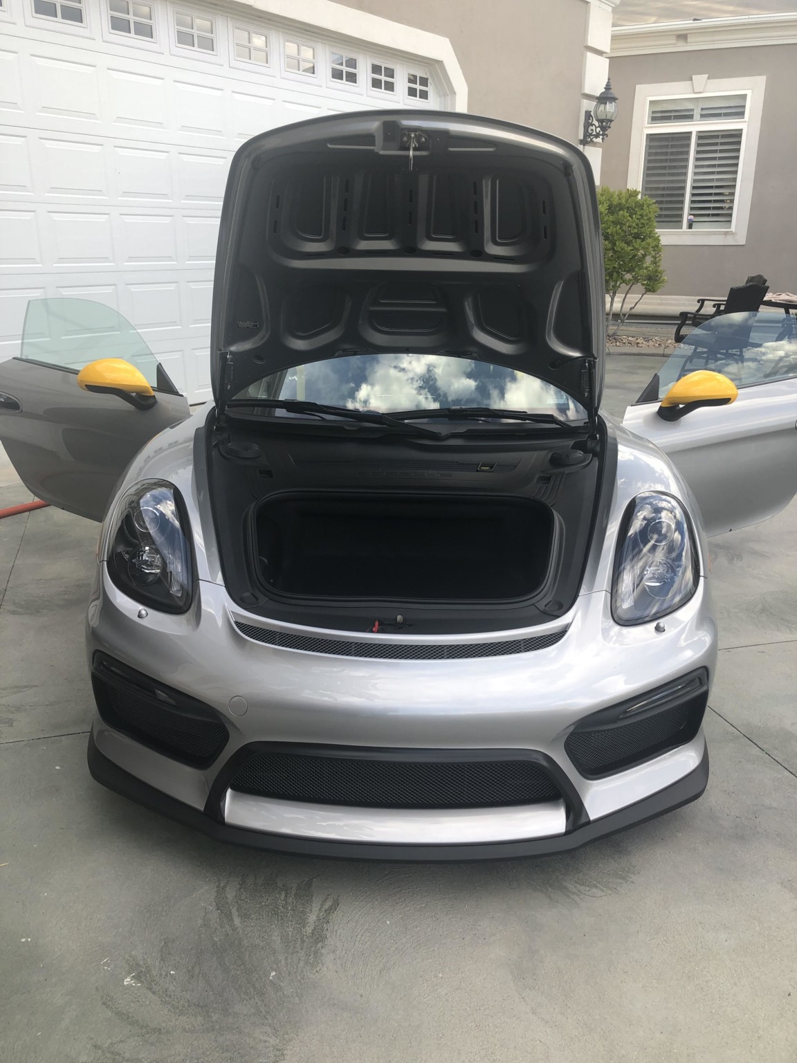 Fancy A 2.5K-Mile 2016 Porsche Cayman GT4? Of Course You Do