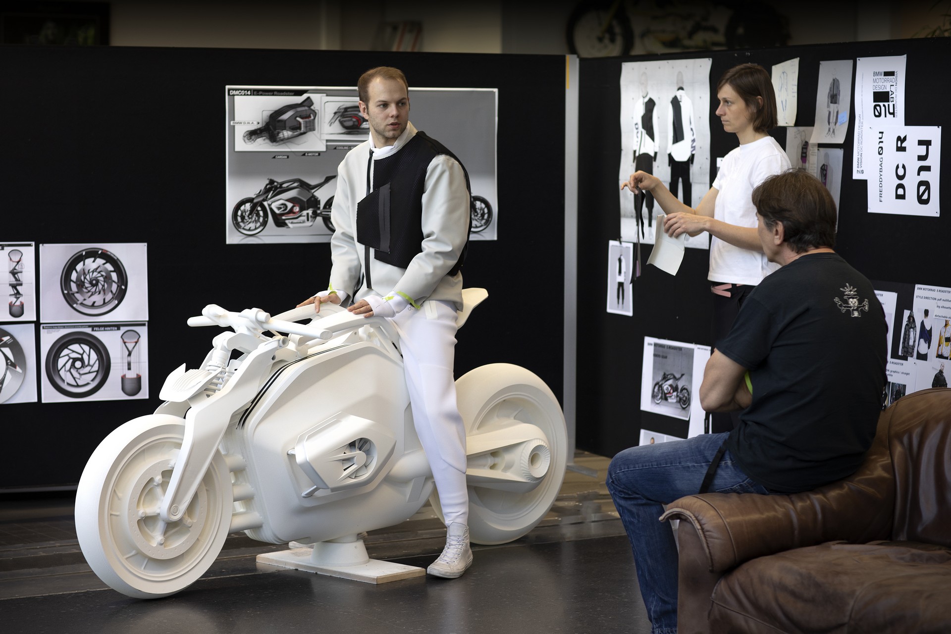 BMW’s Vision DC Roadster Is A Futuristic Electric Motorcycle