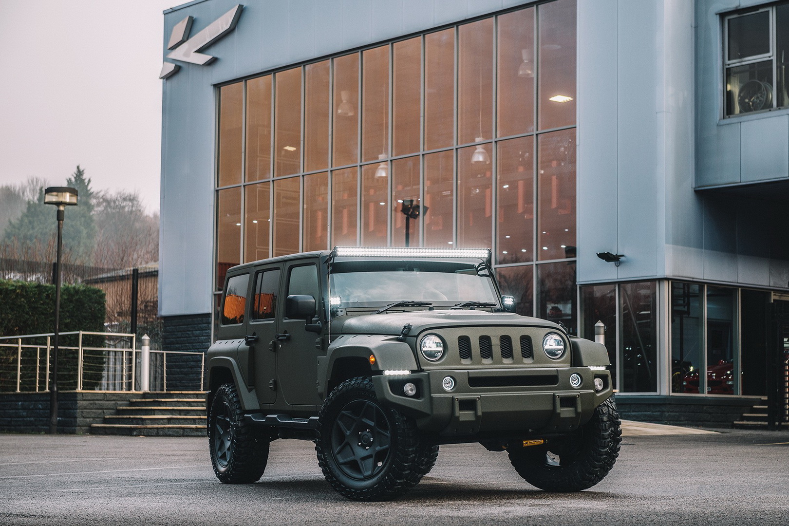 Kahn’s Jeep Wrangler Black Hawk Expedition Looks Like A Very Luxurious Military Vehicle