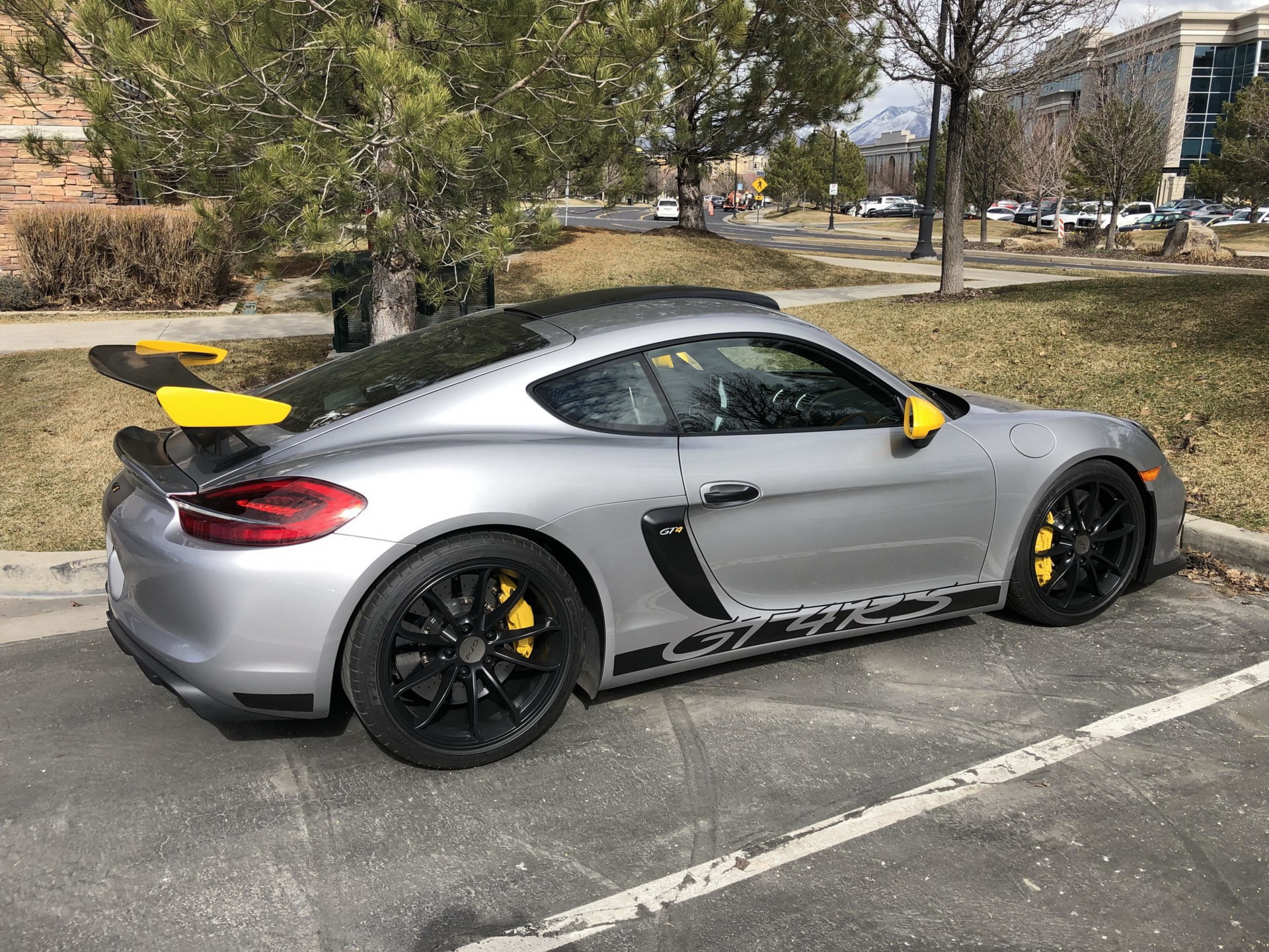 Fancy A 2.5K-Mile 2016 Porsche Cayman GT4? Of Course You Do