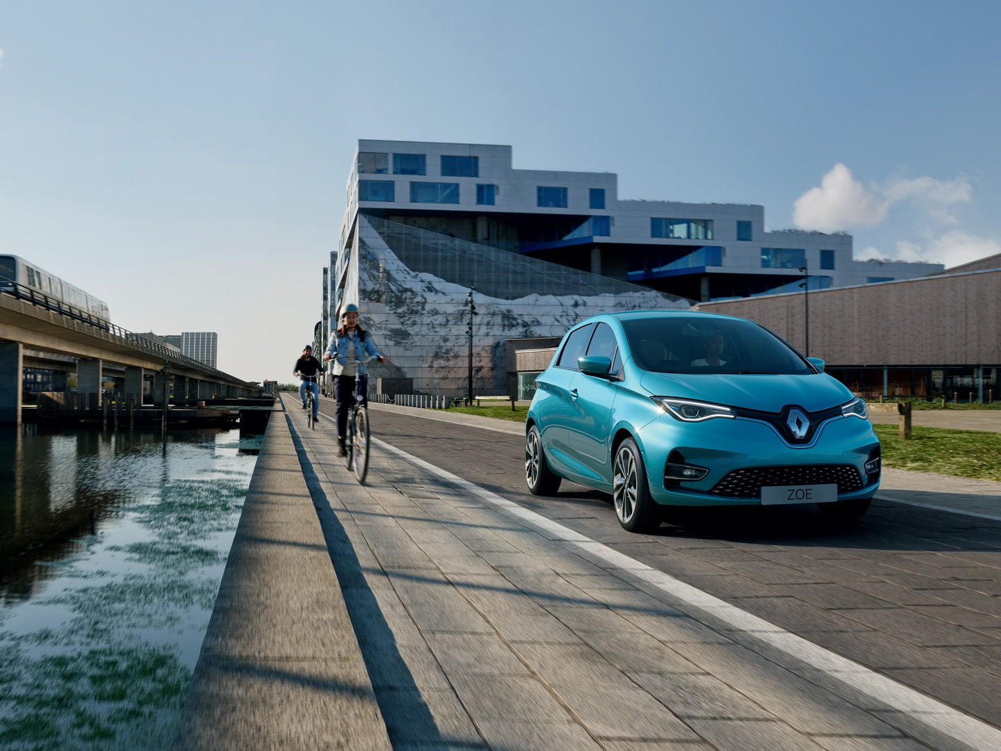 2020 Renault Zoe Quietly Rolls In With Up To 242 Miles Of Range
