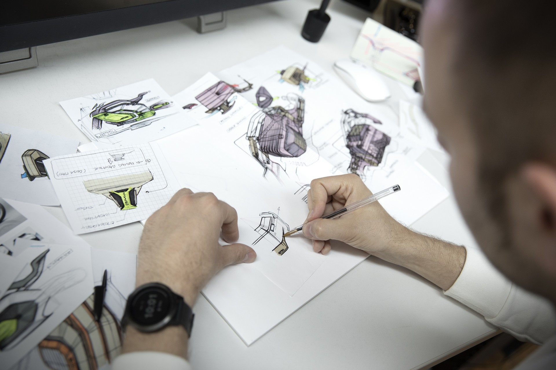 BMW’s Vision DC Roadster Is A Futuristic Electric Motorcycle