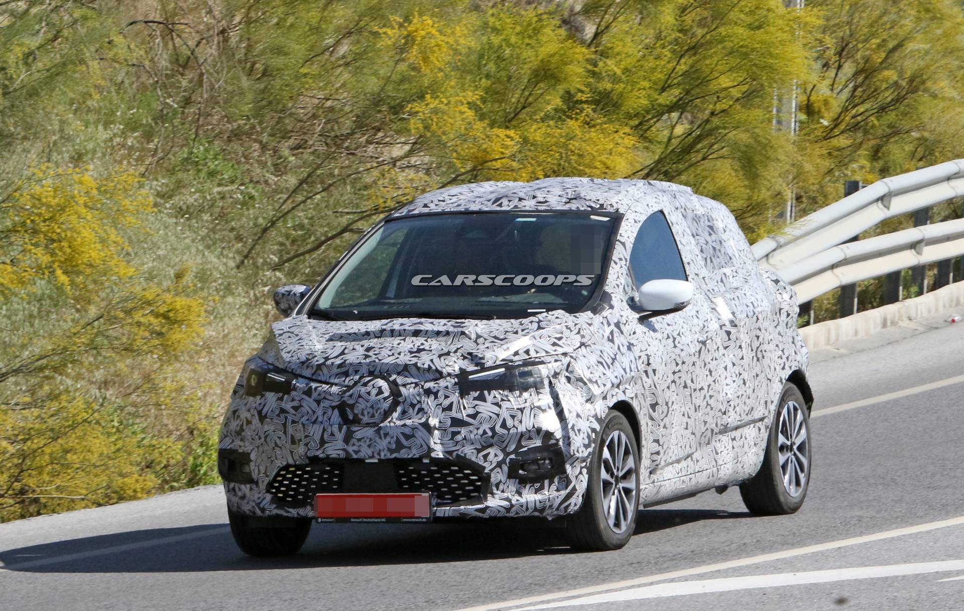 2020 Renault Zoe Gearing Up To Face Upcoming Fierce Competition