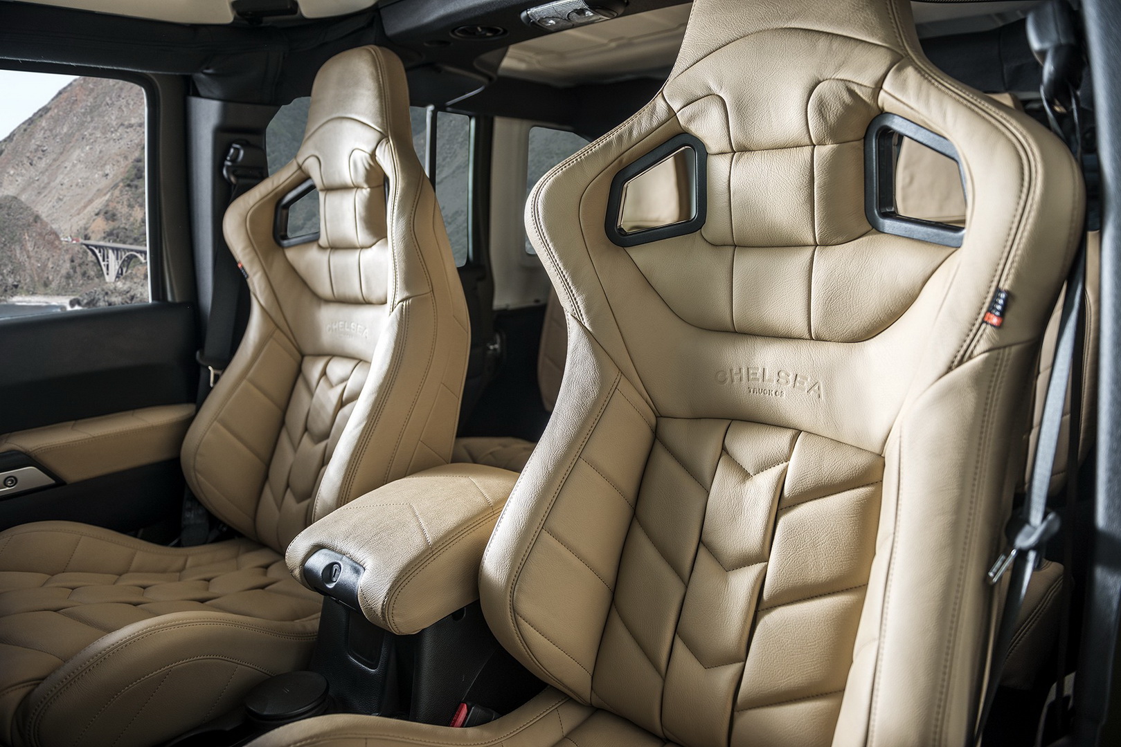 Kahn’s Jeep Wrangler Black Hawk Expedition Looks Like A Very Luxurious Military Vehicle