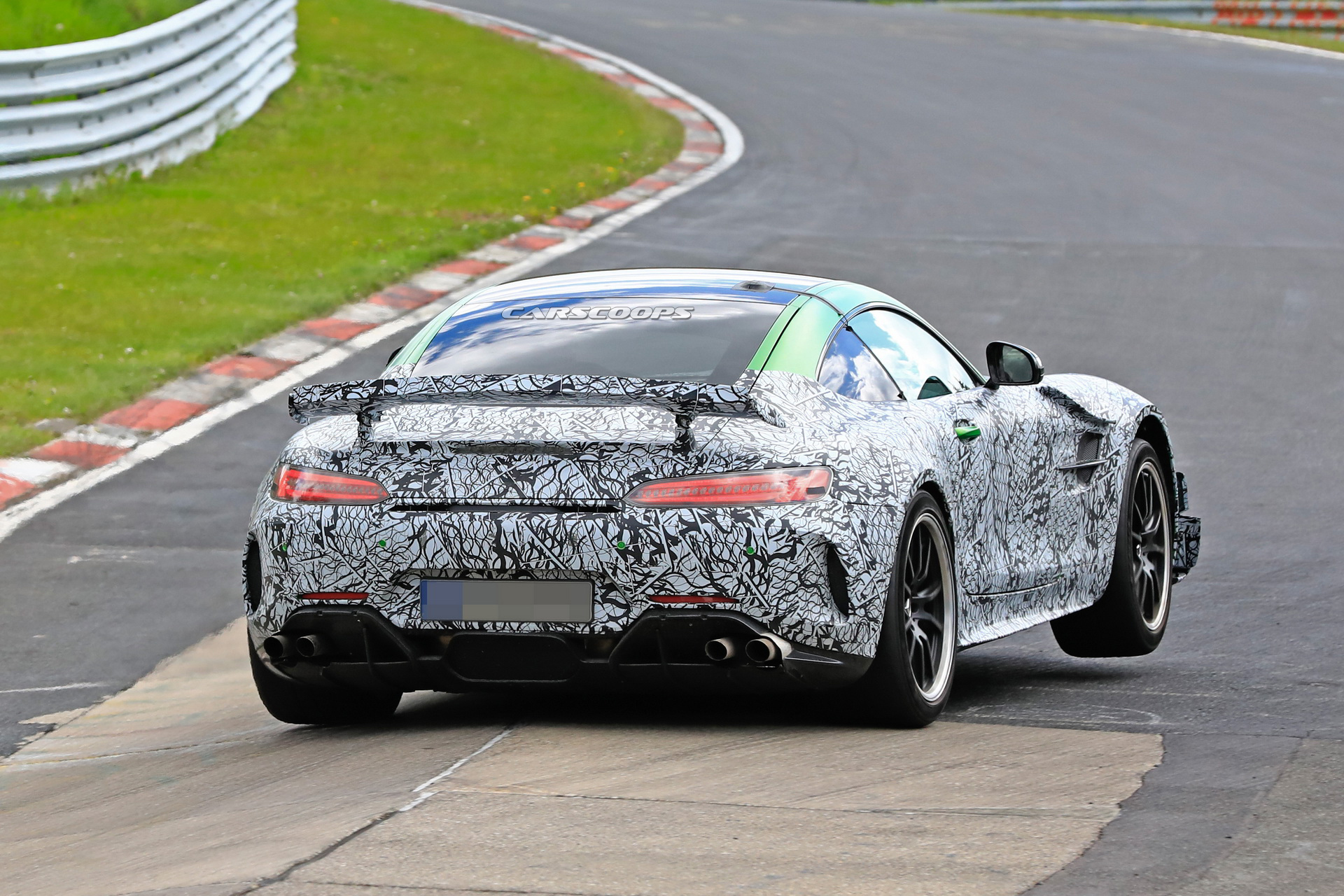 2020 Mercedes AMG GT R Black Series Wants To Become Porsche’s Worst Nightmare