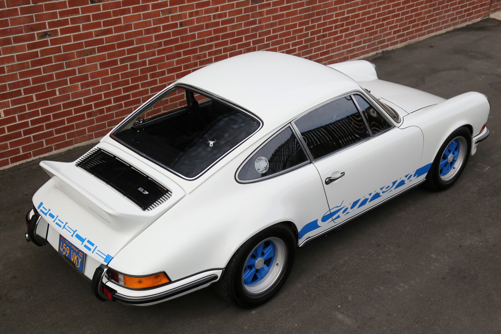 Award-Winning 1973 Porsche 911 Carrera RS Is A White And Blue Gem