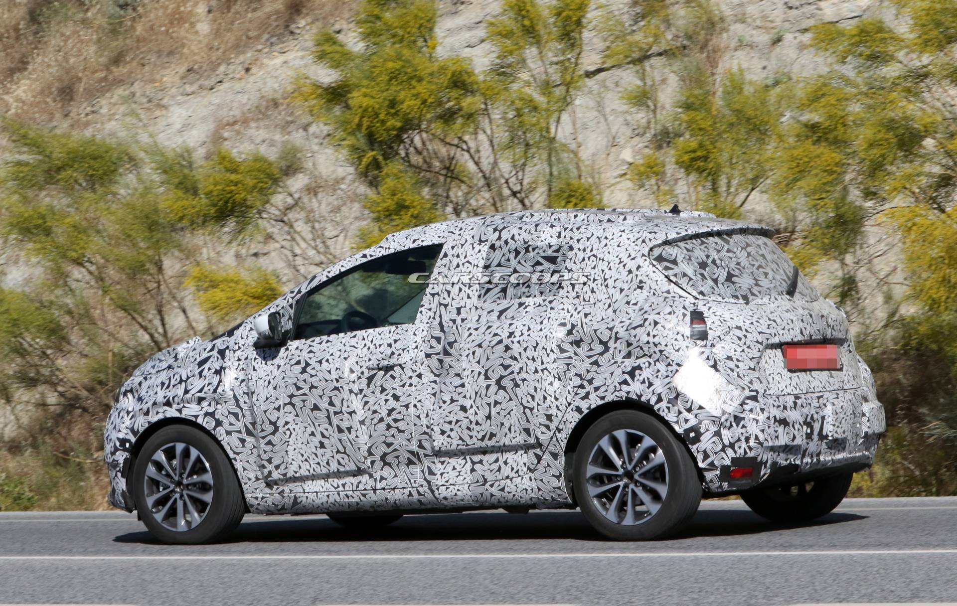 2020 Renault Zoe Gearing Up To Face Upcoming Fierce Competition