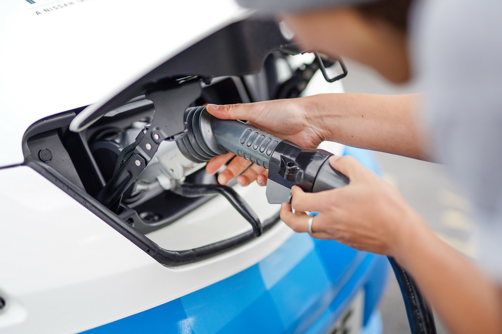 New Nissan e-NV200 Concept Previews The Ice Cream Van Of The Future