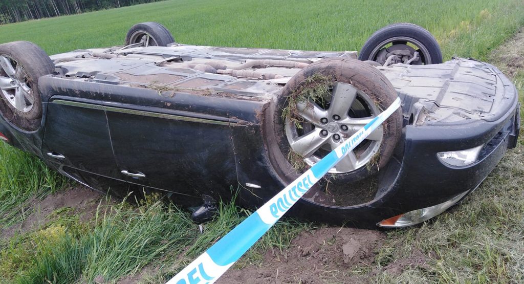  Lexus LS460 Driver Films Himself Hitting 160 MPH Before Crashing