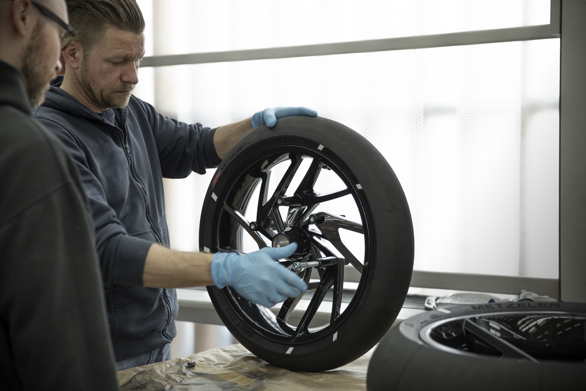 BMW’s Vision DC Roadster Is A Futuristic Electric Motorcycle