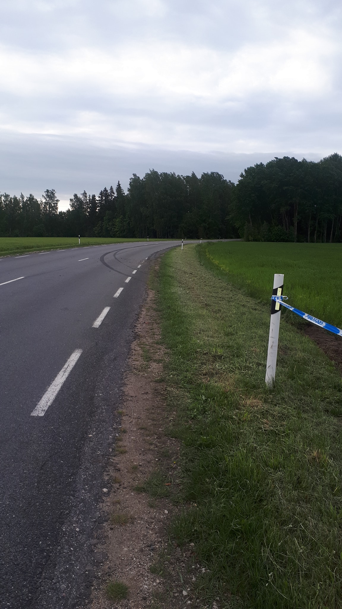 Lexus LS460 Driver Films Himself Hitting 160 MPH Before Crashing