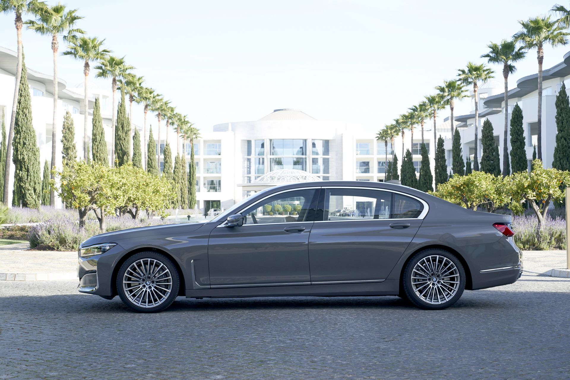 BMW Says It Doesn’t See A Future For Its V12 Engine