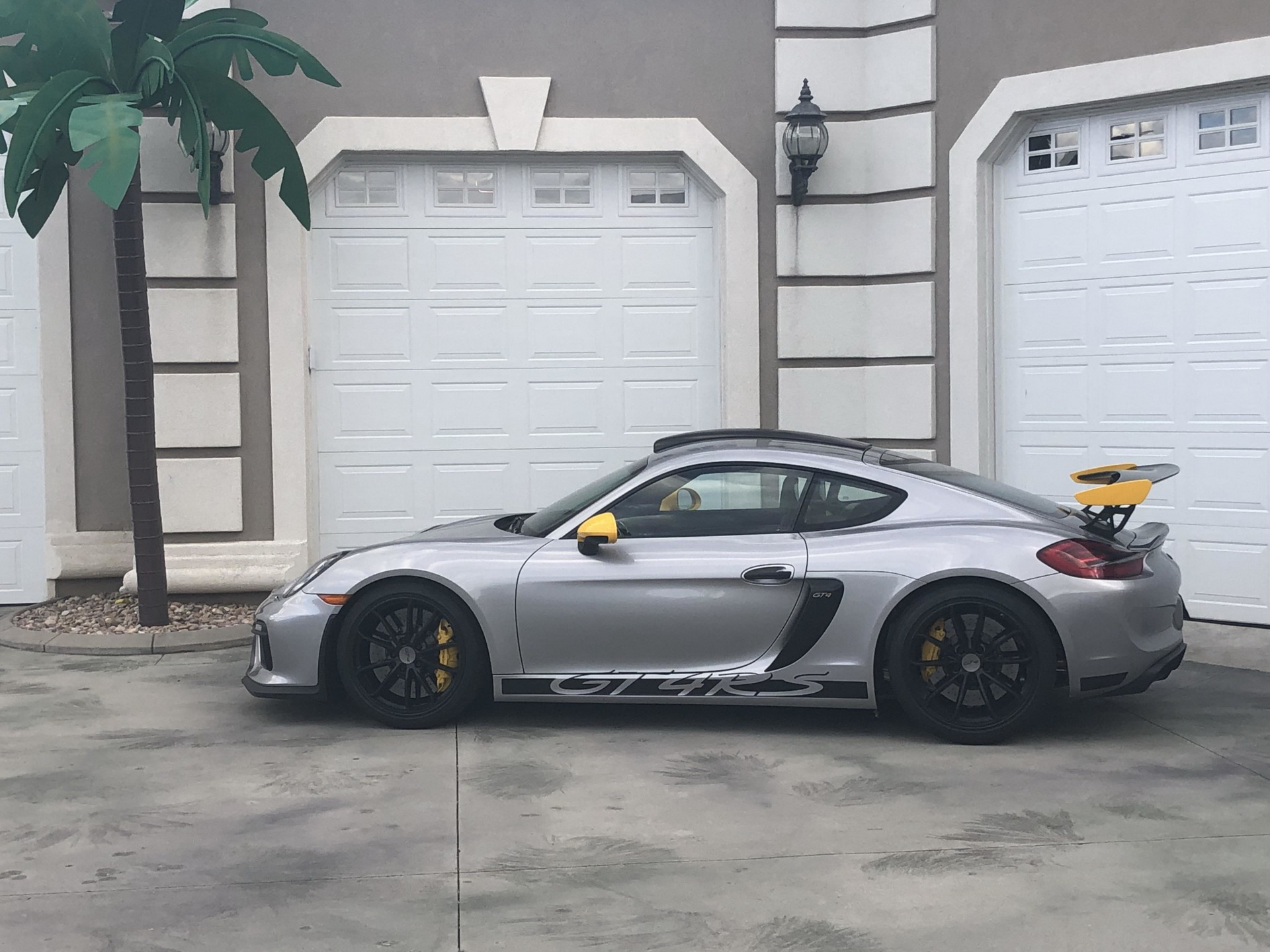 Fancy A 2.5K-Mile 2016 Porsche Cayman GT4? Of Course You Do