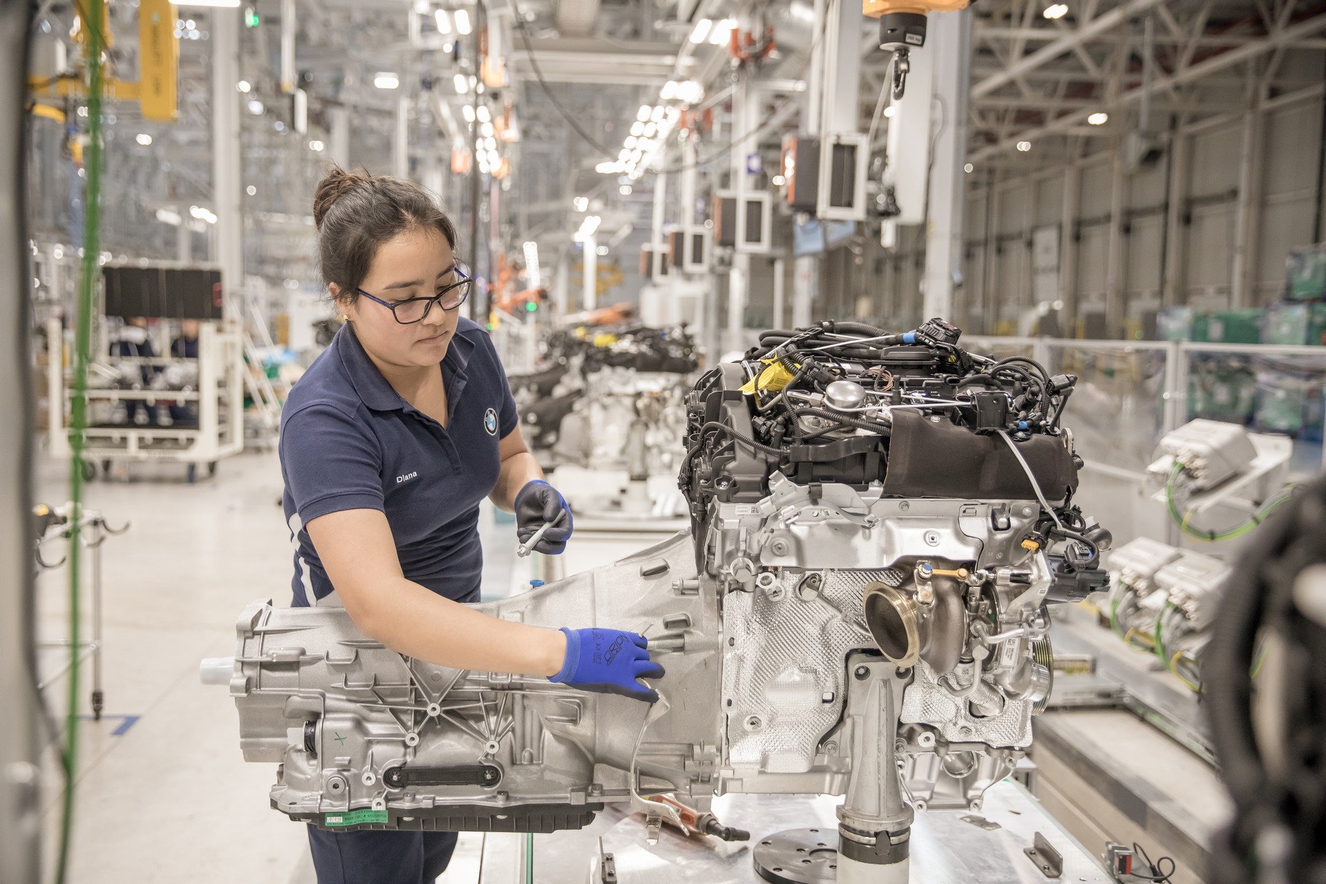 BMW Opens New Mexican Plant Days Ahead Of American Tariffs