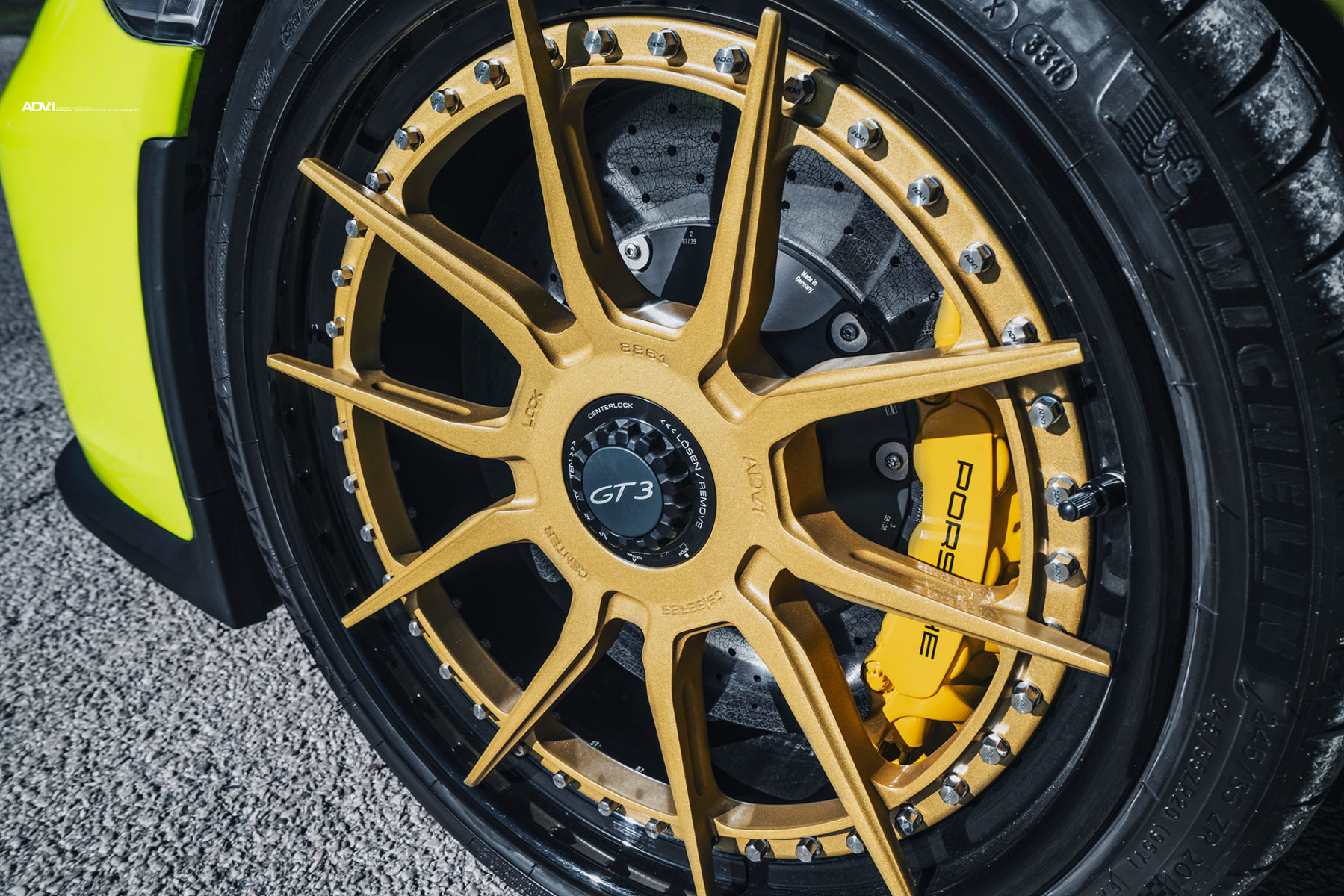 Acid Green Porsche 911 GT3 Will Burn Your Eyes And Steal Your Soul