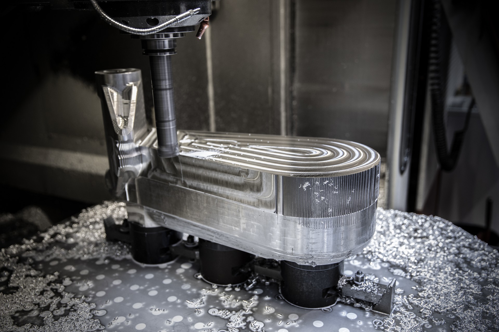 BMW’s Vision DC Roadster Is A Futuristic Electric Motorcycle