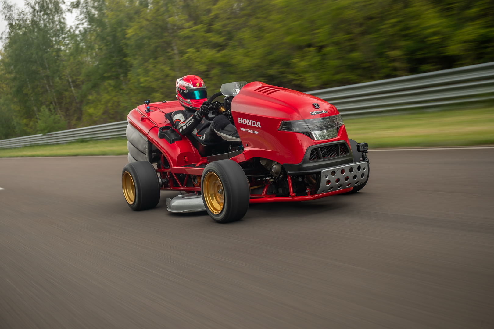 Honda’s New Lawnmower IS QUICKER Than Your Car, Sets New World Record
