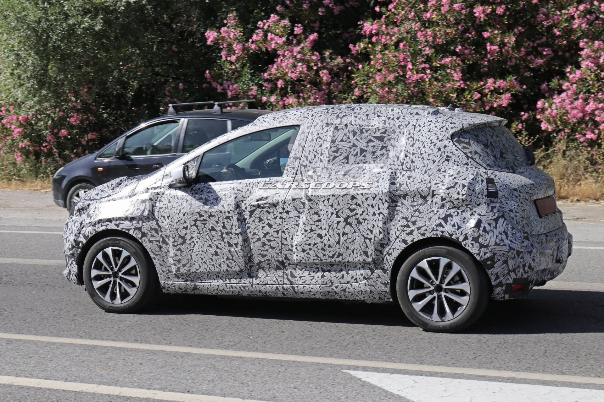 2020 Renault Zoe Gearing Up To Face Upcoming Fierce Competition