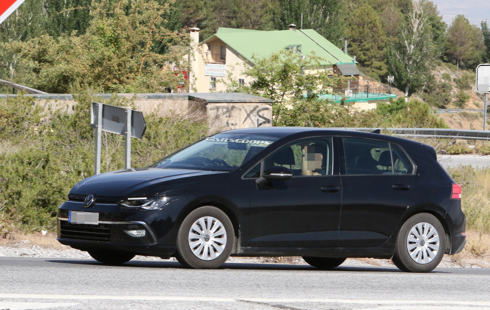 2020 VW Golf Mk8: Why Bother With Camo When It’s That Evolutionary?