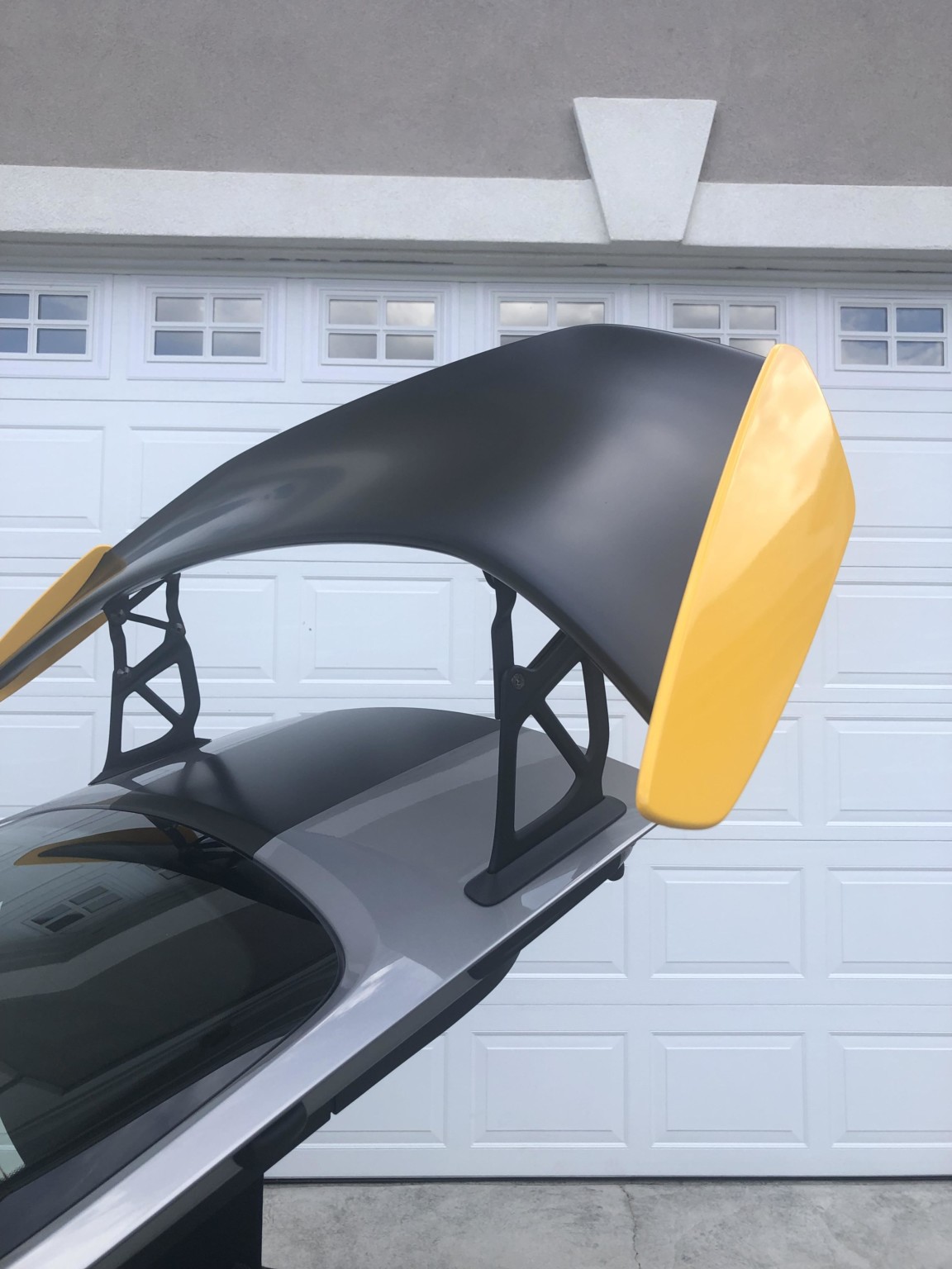 Fancy A 2.5K-Mile 2016 Porsche Cayman GT4? Of Course You Do