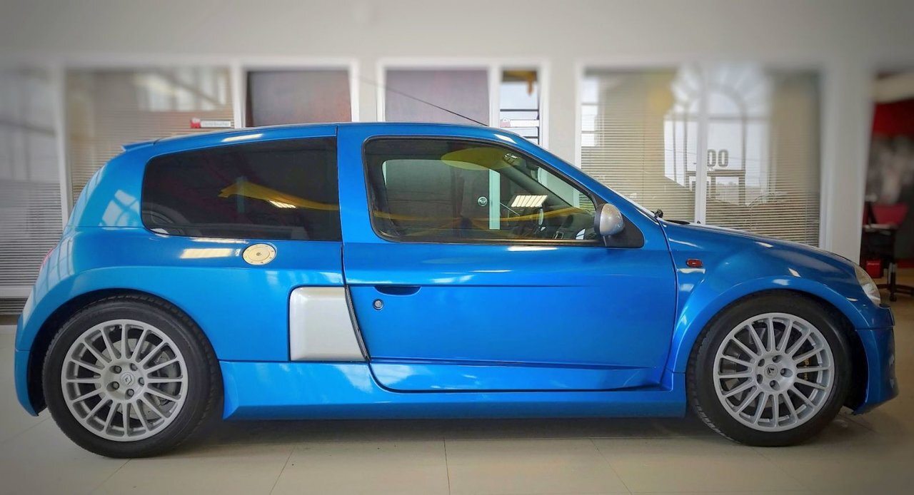 This Renault Clio V6 Is The Stuff Of Dreams – $45K Dreams