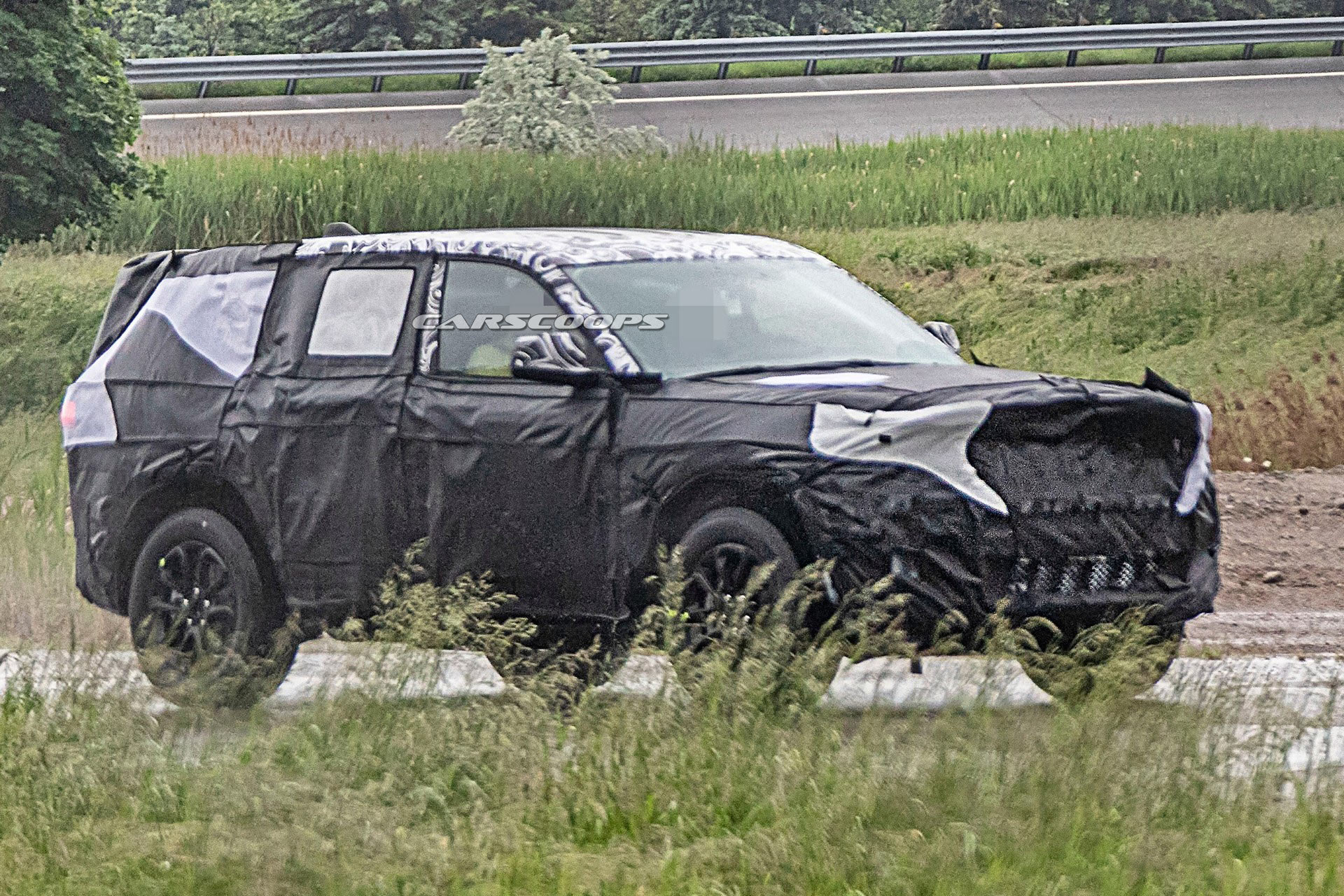 2021 Jeep Grand Cherokee Spied, Will Embrace Electrification And Autonomous Driving Tech