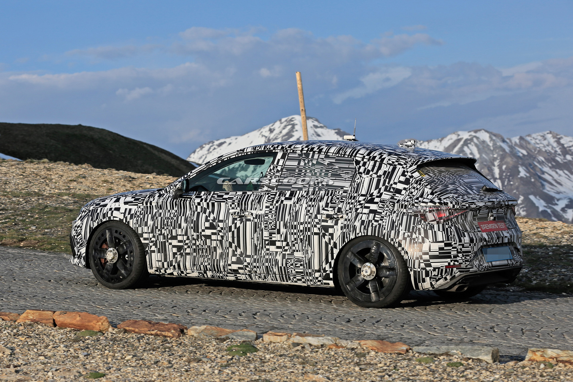 2020 Cupra Leon Hot Hatch Likely Getting Both Plug-In Hybrid And Gasoline Versions