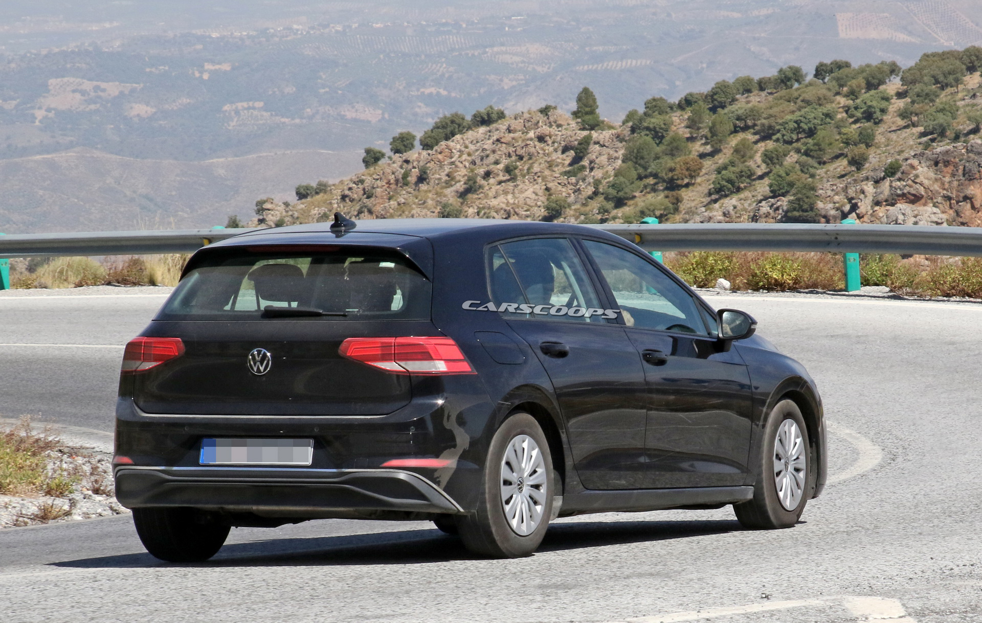 2020 VW Golf Mk8: Why Bother With Camo When It’s That Evolutionary?