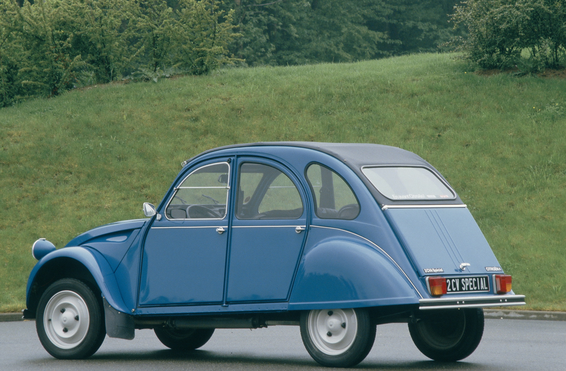 Citroen Has No Plans Of Resurrecting The Iconic 2CV