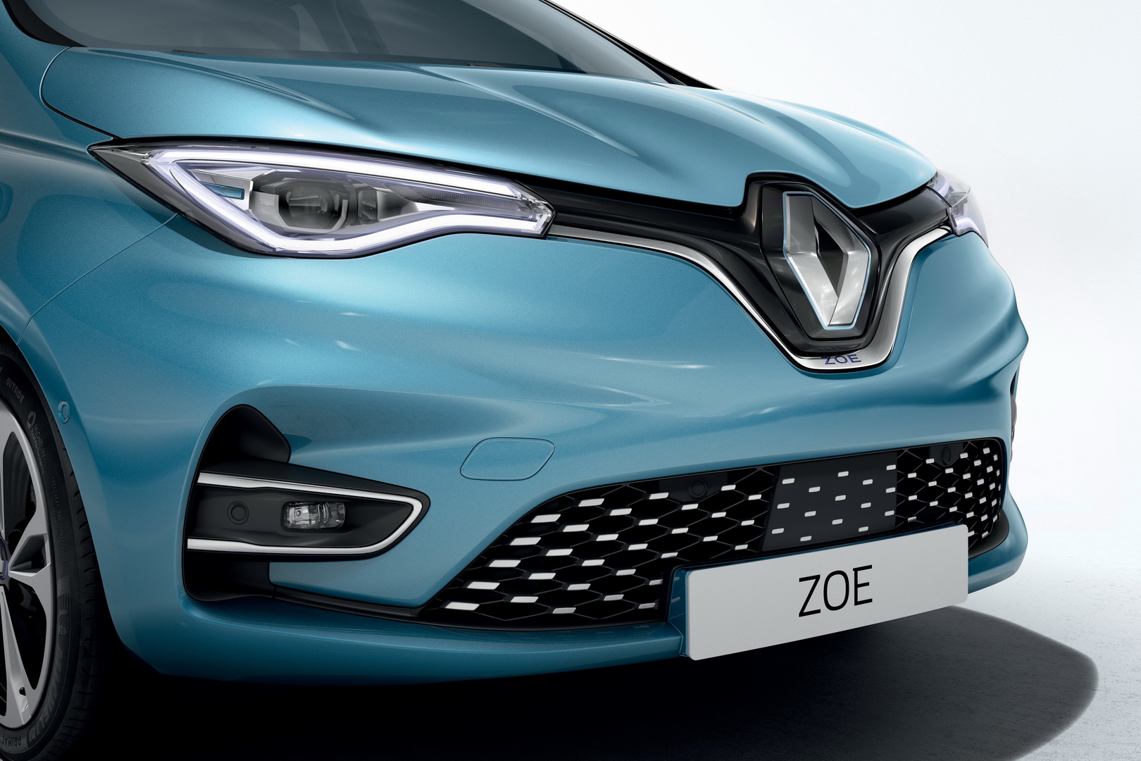 2020 Renault Zoe Quietly Rolls In With Up To 242 Miles Of Range