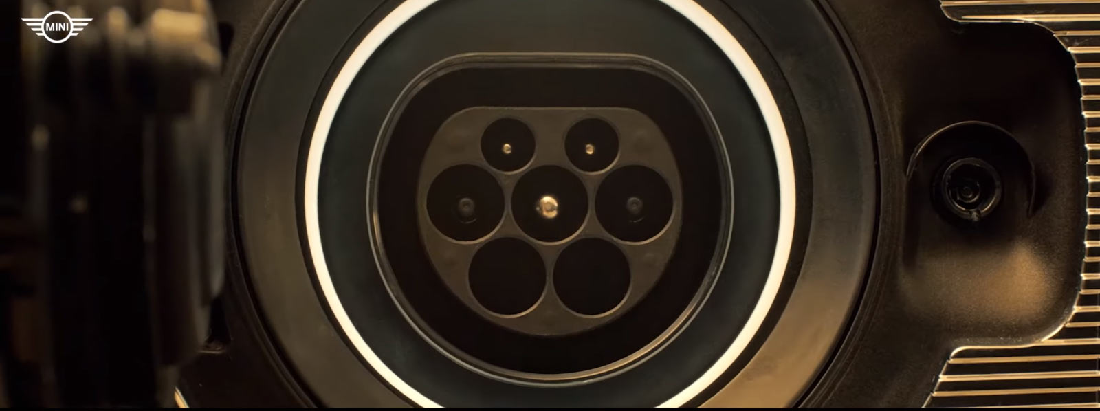 2020 MINI Electric Teased, Debuts July 9th