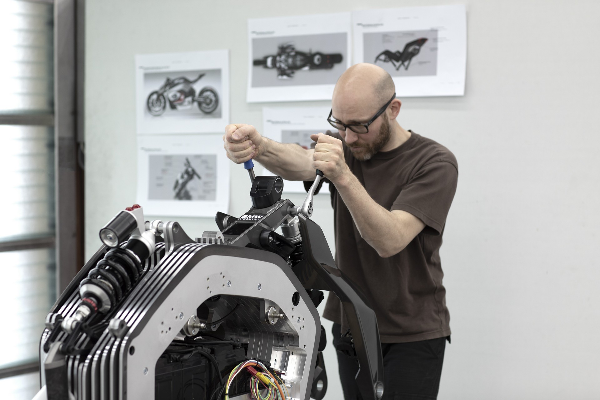 BMW’s Vision DC Roadster Is A Futuristic Electric Motorcycle